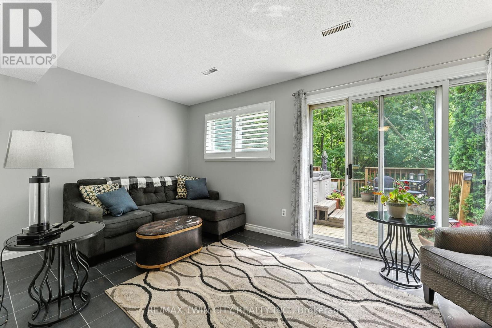 21 D'aubigny Road, Brantford, Ontario  N3T 6J2 - Photo 11 - X12426908