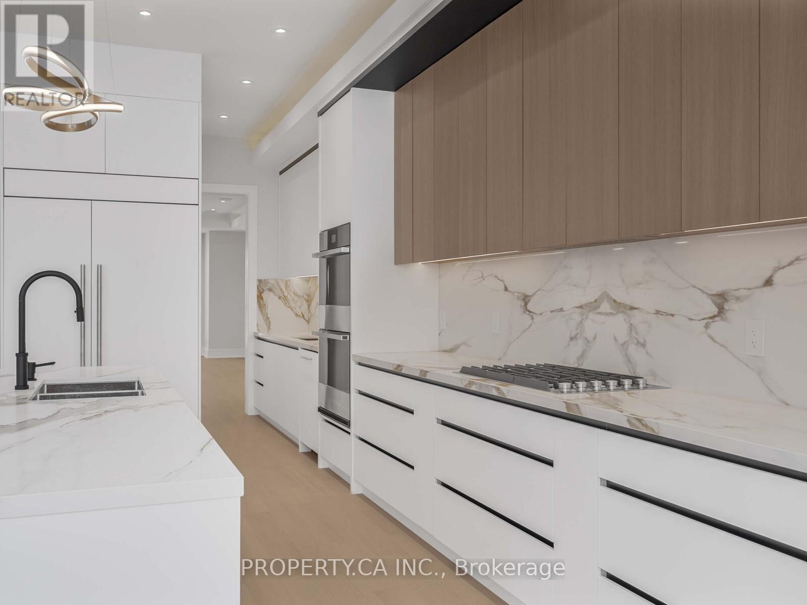 68 Lynnhaven Road, Toronto (Englemount-Lawrence), Ontario  M6A 2K9 - Photo 11 - C12426966