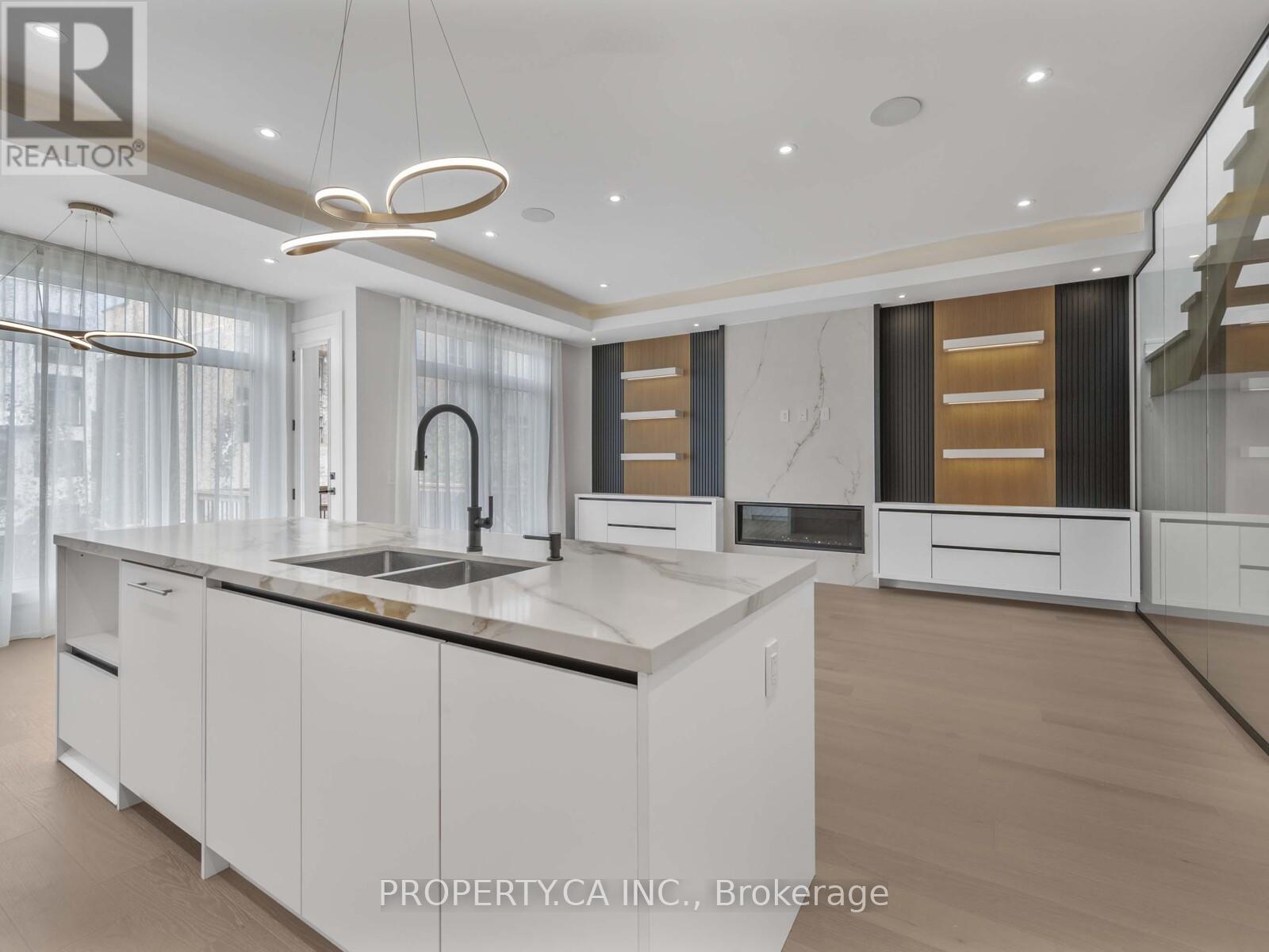 68 Lynnhaven Road, Toronto (Englemount-Lawrence), Ontario  M6A 2K9 - Photo 13 - C12426966