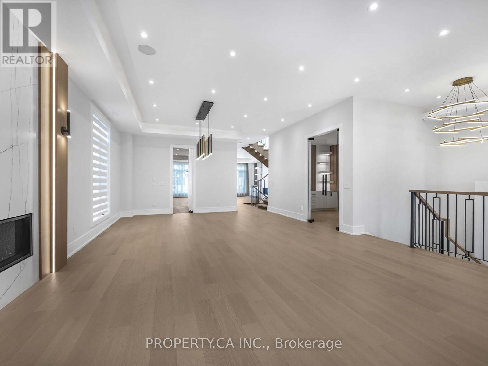 68 Lynnhaven Road, Toronto (Englemount-Lawrence), Ontario  M6A 2K9 - Photo 4 - C12426966