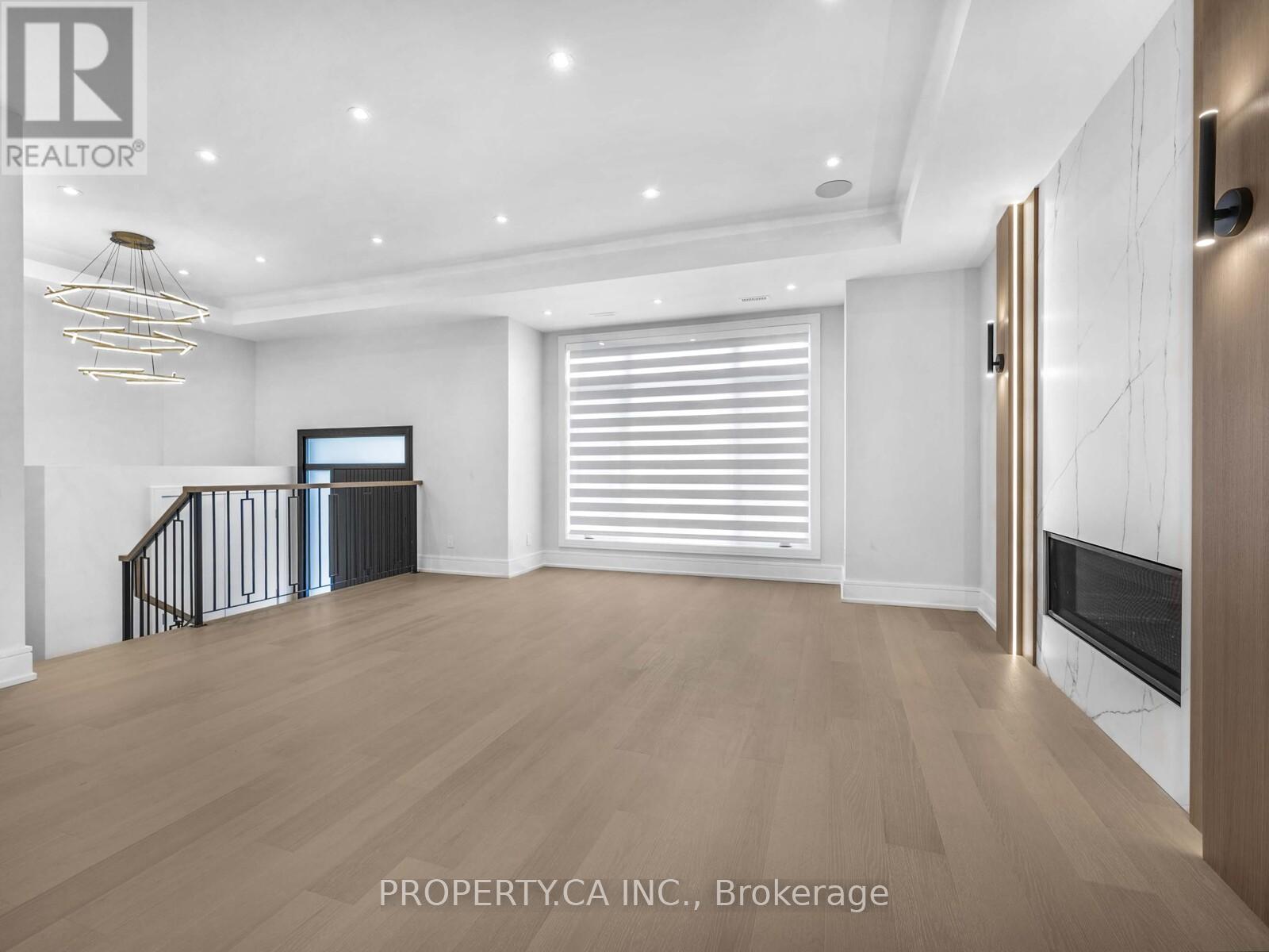 68 Lynnhaven Road, Toronto (Englemount-Lawrence), Ontario  M6A 2K9 - Photo 5 - C12426966