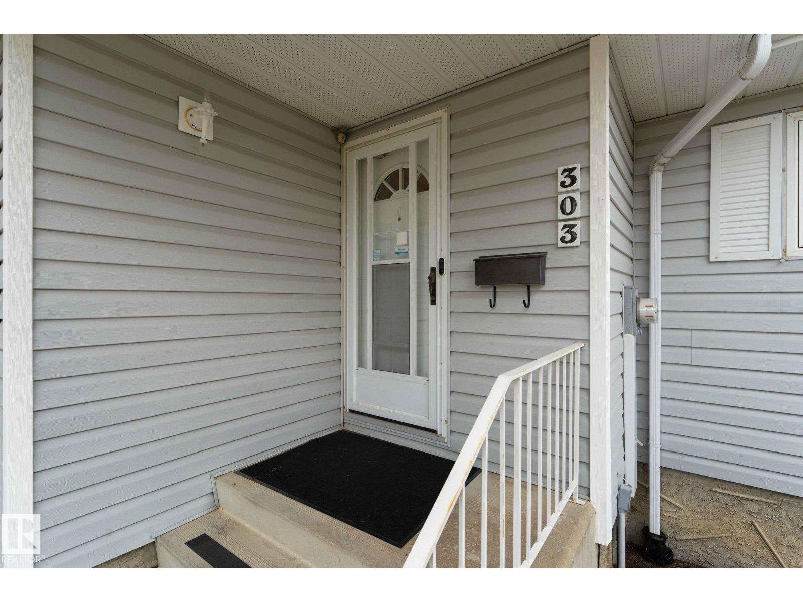 303 Knottwood Rd N Nw, Edmonton, Alberta  T6K 2G5 - Photo 2 - E4459487