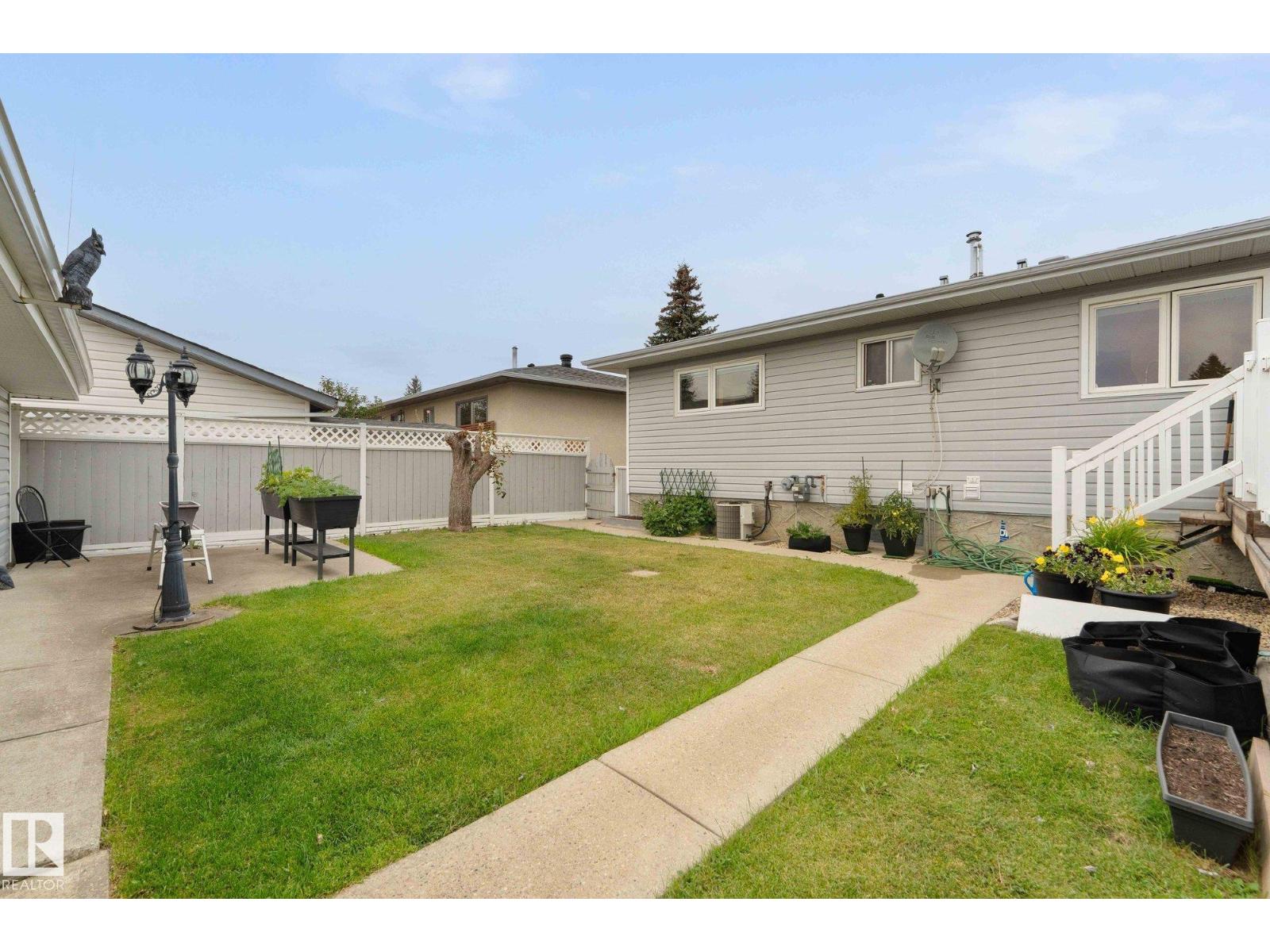 303 Knottwood Rd N Nw, Edmonton, Alberta  T6K 2G5 - Photo 23 - E4459487