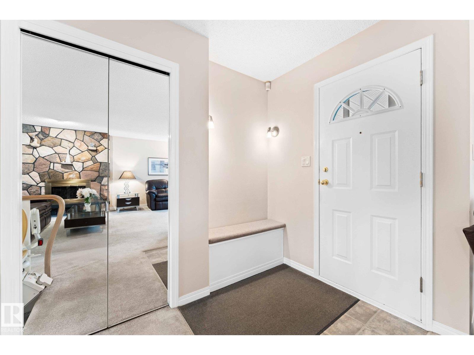 303 Knottwood Rd N Nw, Edmonton, Alberta  T6K 2G5 - Photo 3 - E4459487