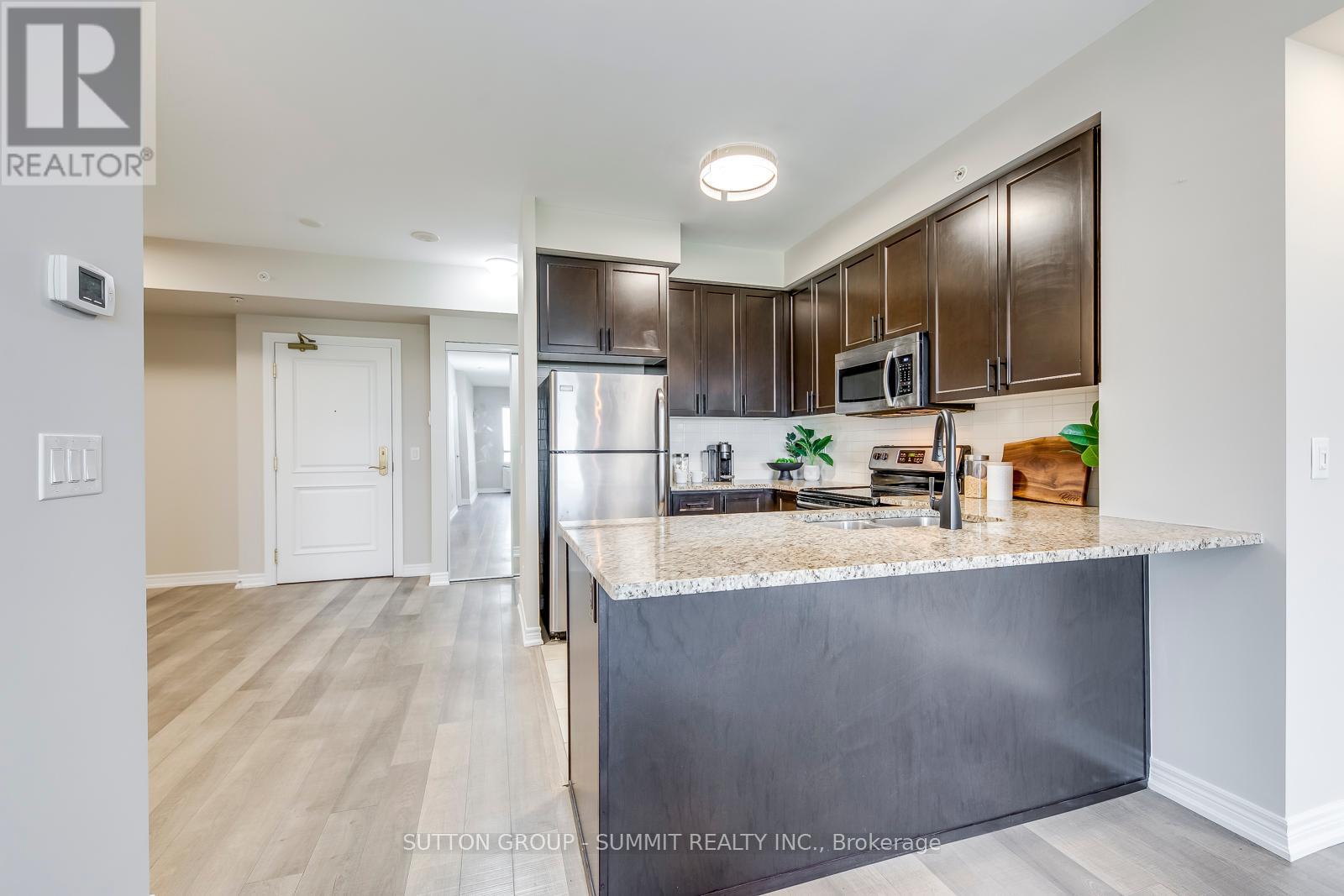 804 - 9255 Jane Street, Vaughan, Ontario  L6A 0K1 - Photo 5 - N12361756