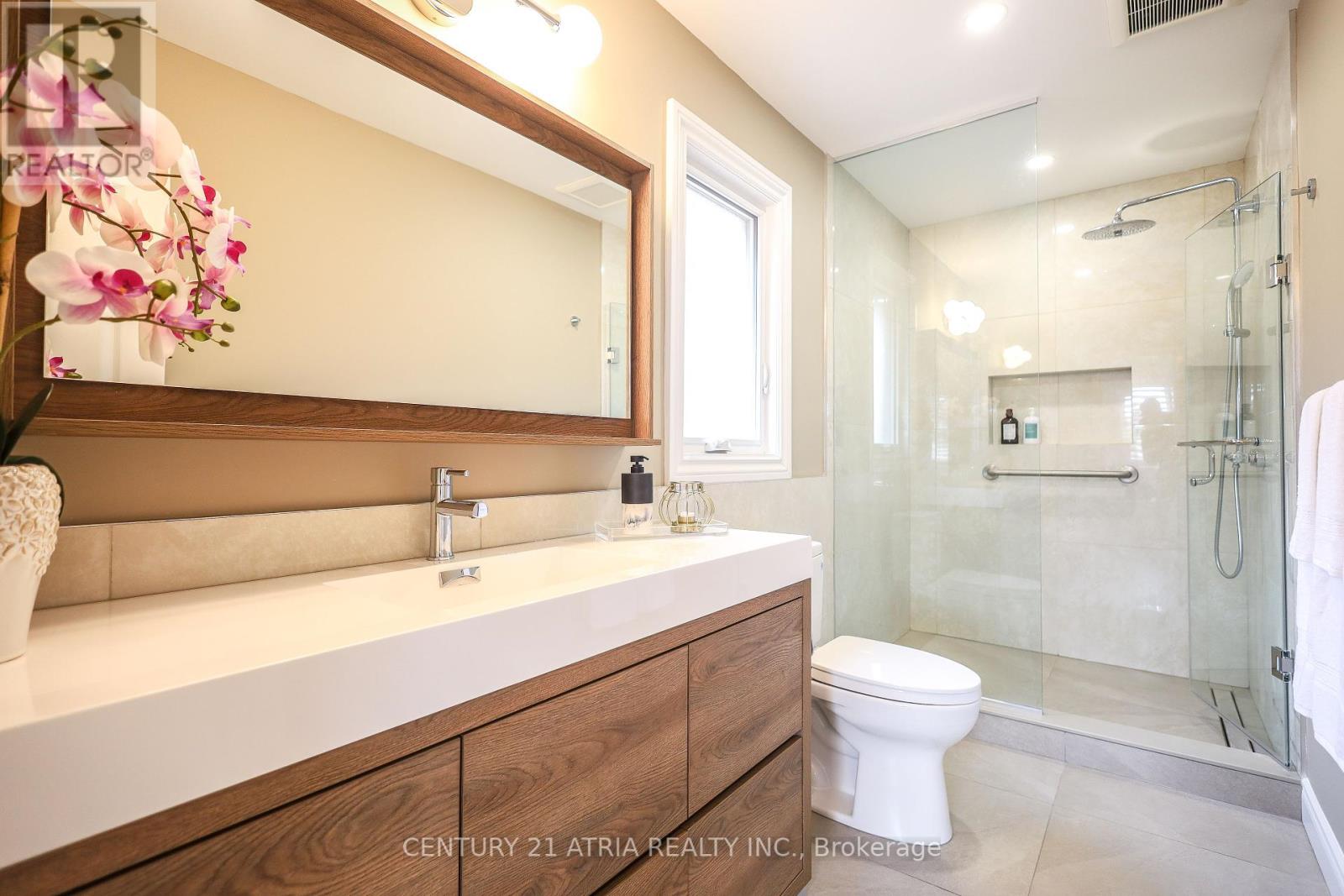 36 Dorothy Britton Drive, Markham, Ontario  L3S 3J3 - Photo 24 - N12426932