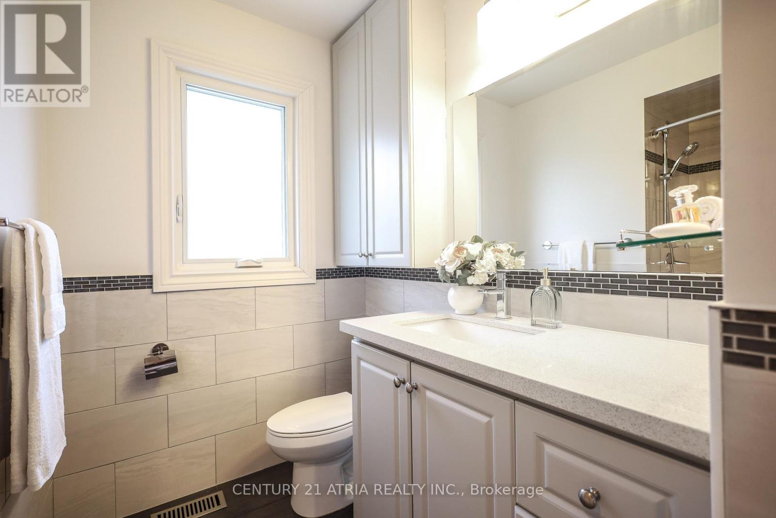 36 Dorothy Britton Drive, Markham, Ontario  L3S 3J3 - Photo 29 - N12426932
