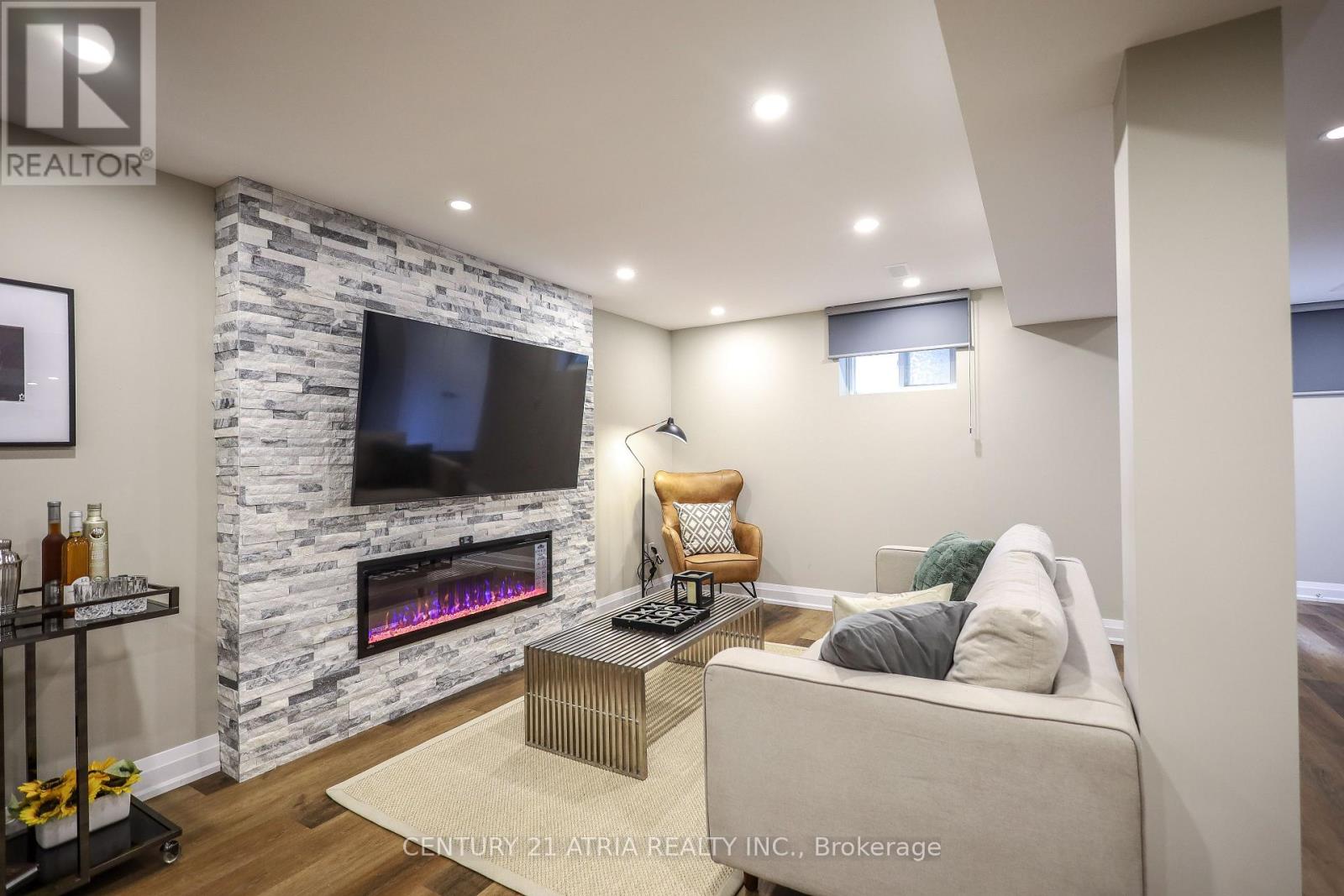 36 Dorothy Britton Drive, Markham, Ontario  L3S 3J3 - Photo 32 - N12426932