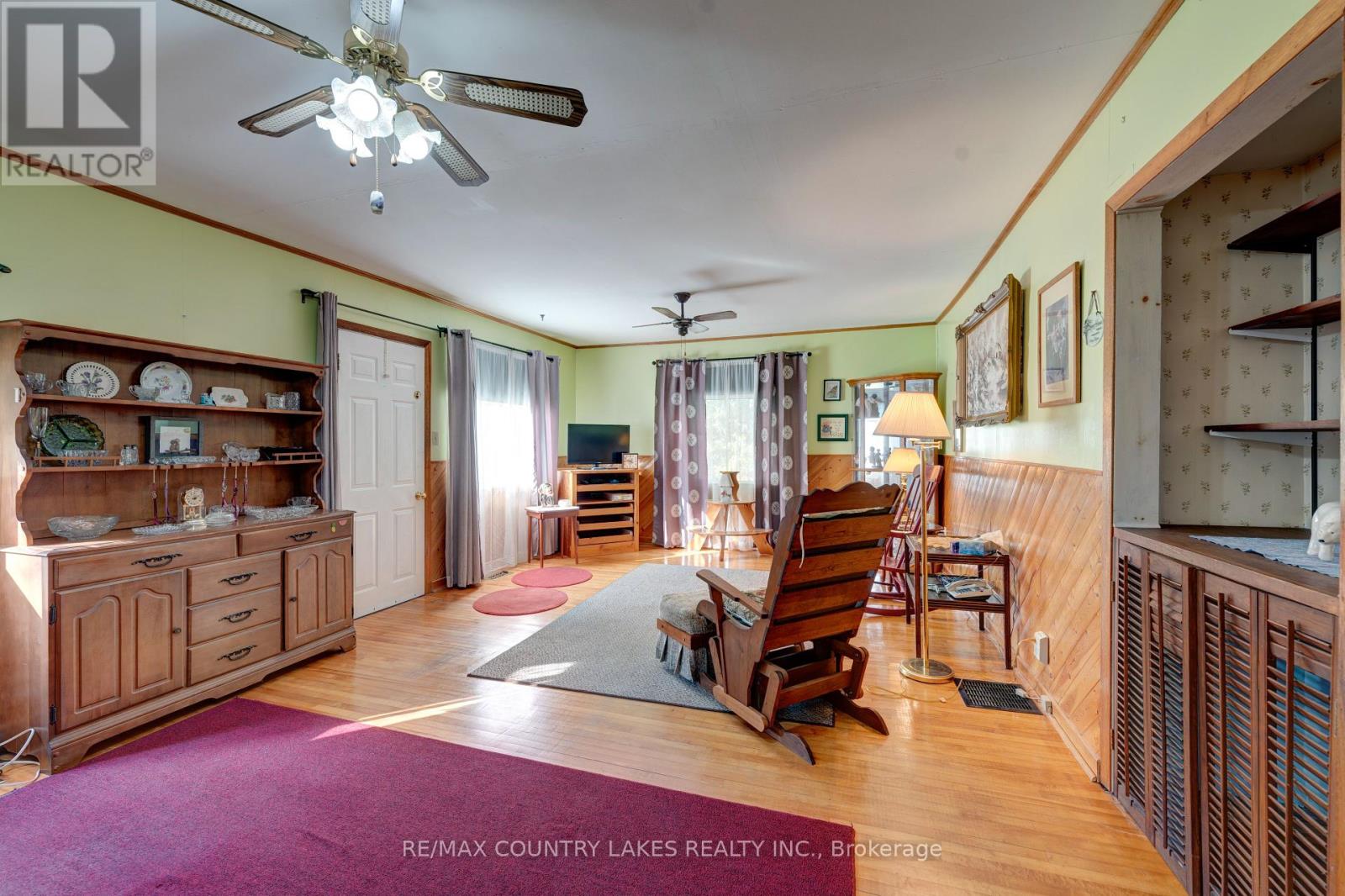 446 Main Street E, Brock, Ontario  L0K 1A0 - Photo 3 - N12427014