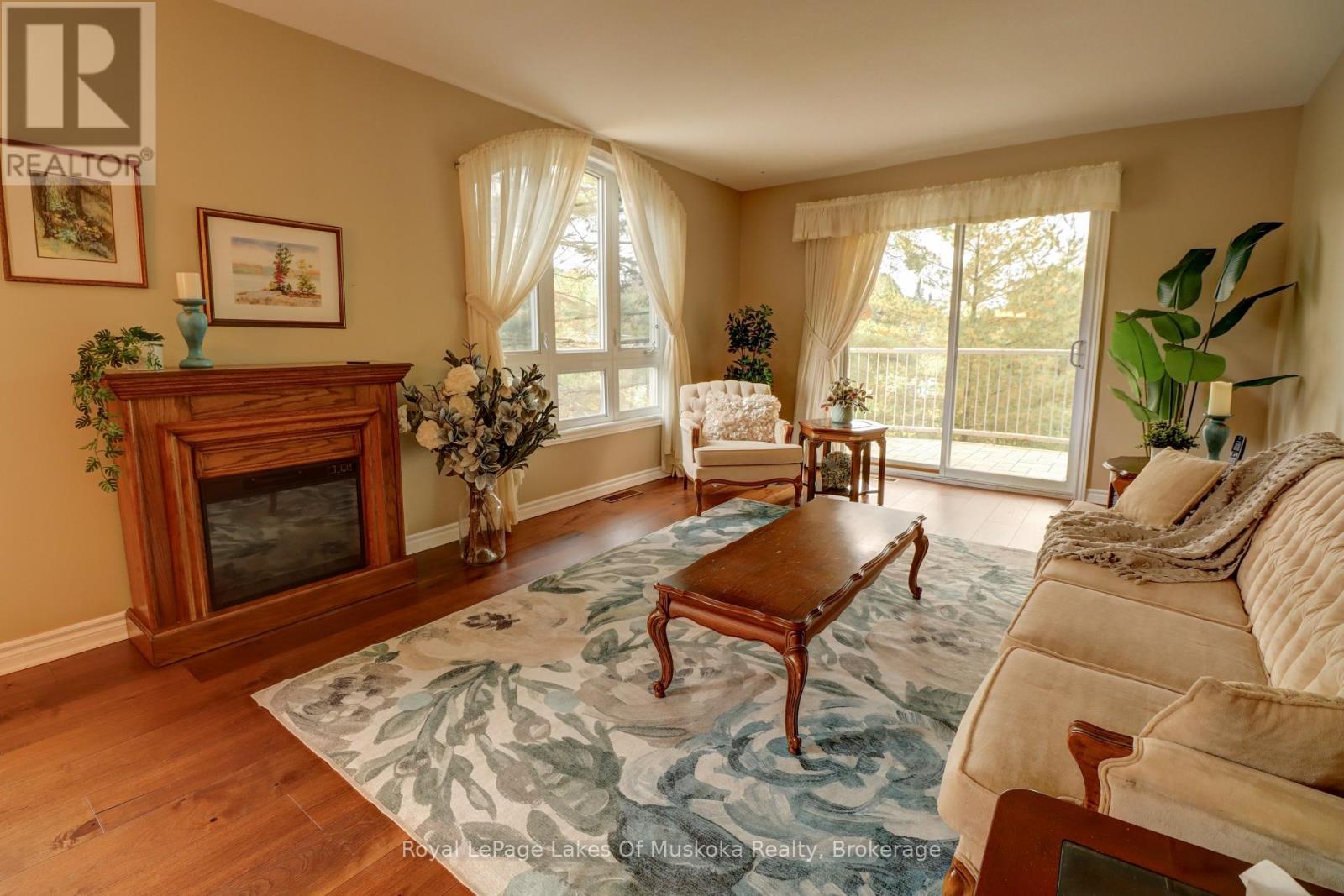 106 - 31 Dairy Lane, Huntsville, Ontario  P1H 2L7 - Photo 4 - X12425397