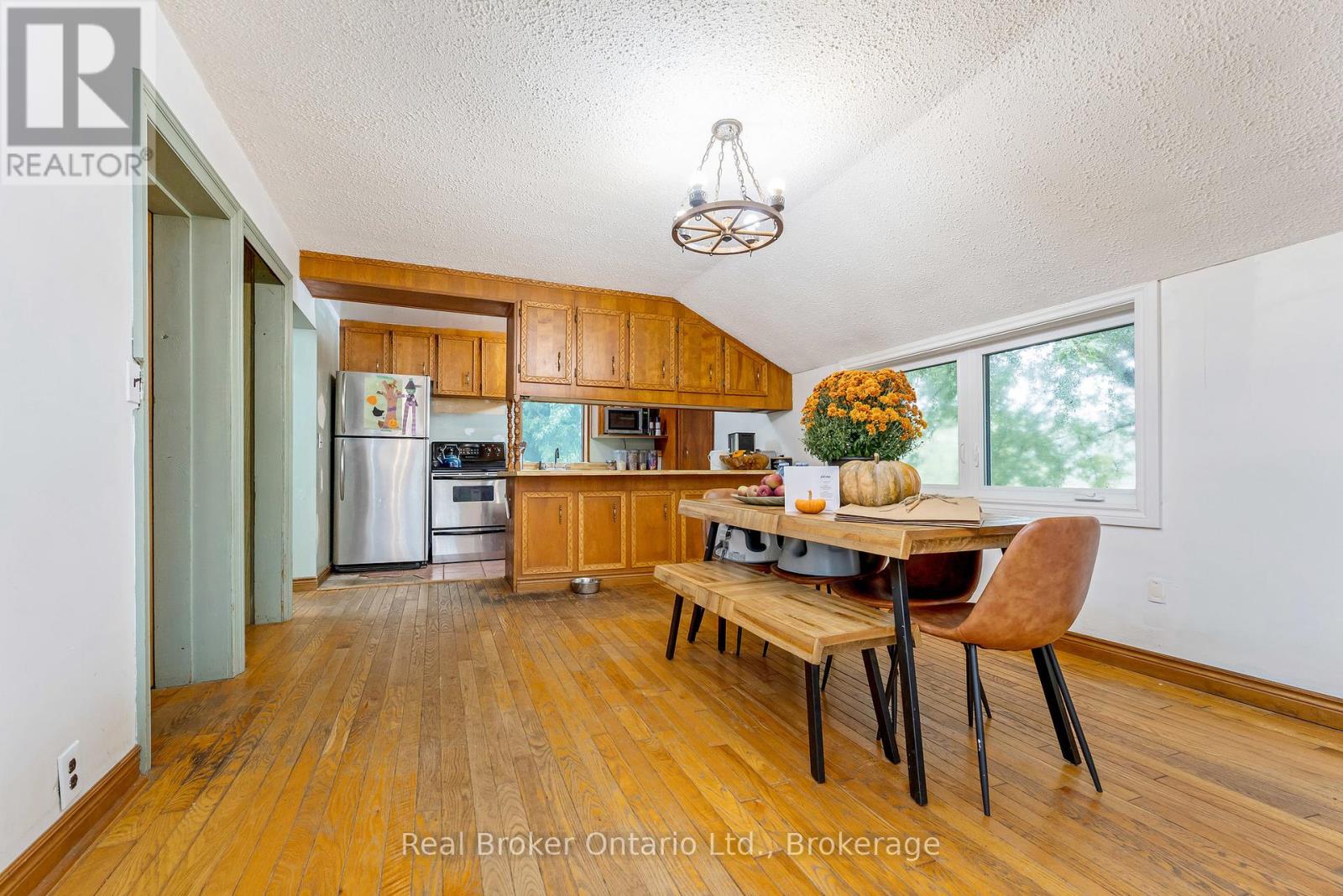 6005 Eighth Line, Erin, Ontario  N0B 1Z0 - Photo 8 - X12425784