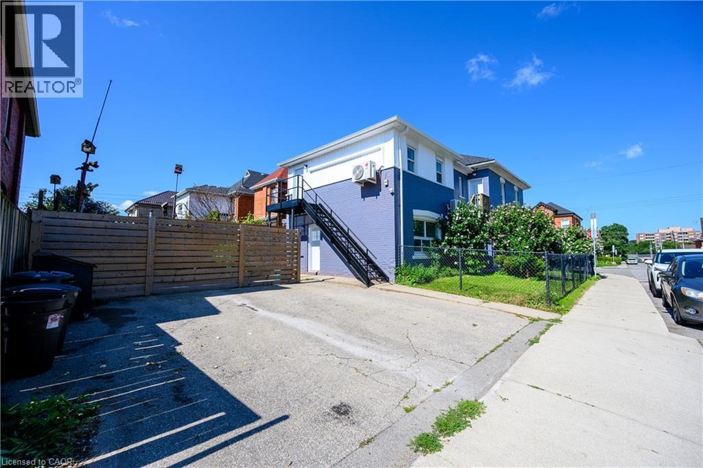 262 Robert Street, Hamilton, Ontario  L8L 2R4 - Photo 2 - 40773685