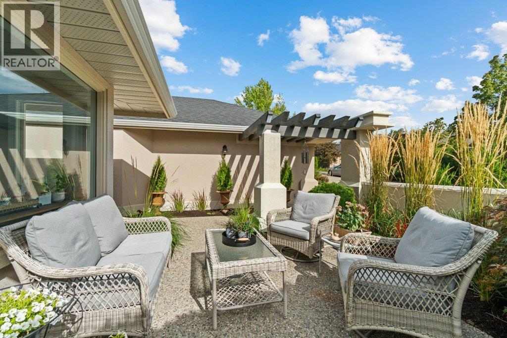 4222 Gallaghers Crescent, Kelowna, British Columbia  V1W 3Z9 - Photo 6 - 10364099