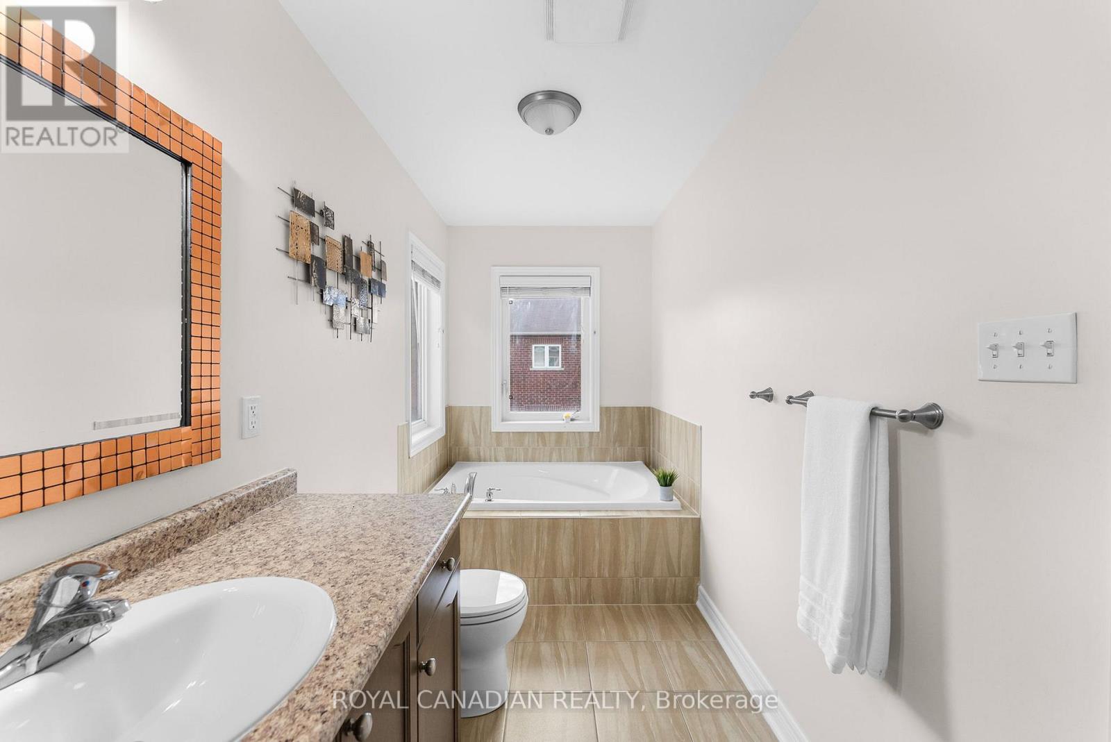 4699 Centretown Way, Mississauga, Ontario  L5R 0C8 - Photo 23 - W12426964