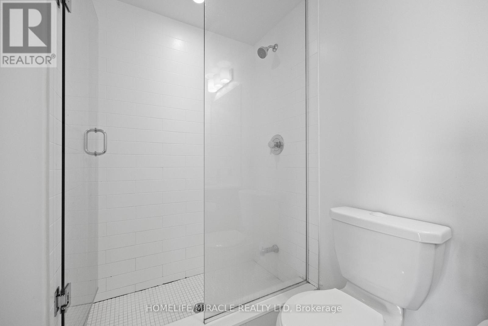 2004 - 2220 Lakeshore Boulevard W, Toronto, Ontario  M8V 1A4 - Photo 13 - W12426993