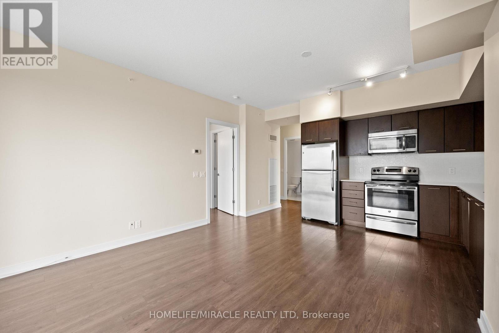2004 - 2220 Lakeshore Boulevard W, Toronto, Ontario  M8V 1A4 - Photo 16 - W12426993