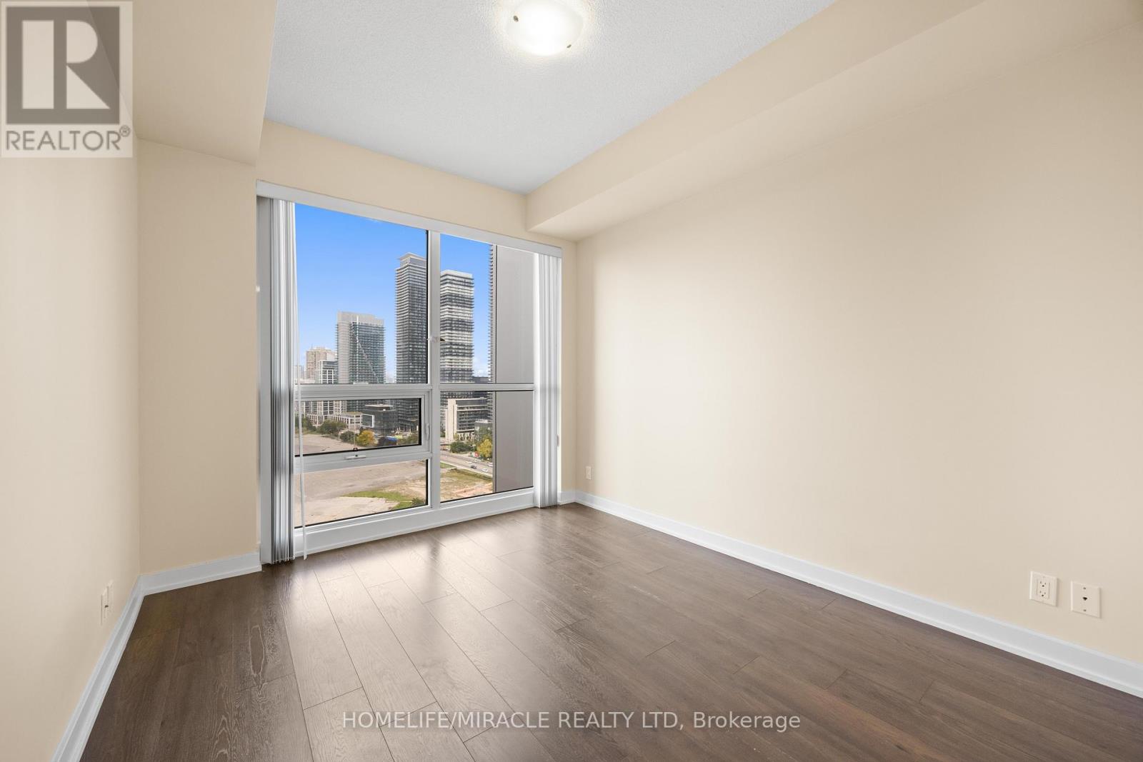2004 - 2220 Lakeshore Boulevard W, Toronto, Ontario  M8V 1A4 - Photo 26 - W12426993