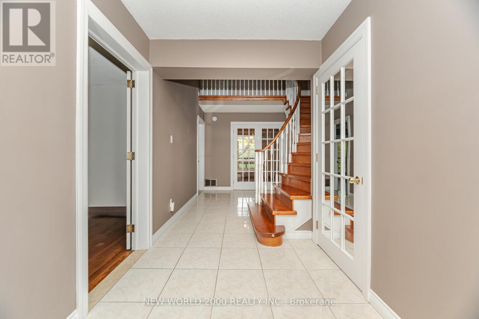 254 Maidstone Court, Caledon, Ontario  L7E 3V2 - Photo 6 - W12427000