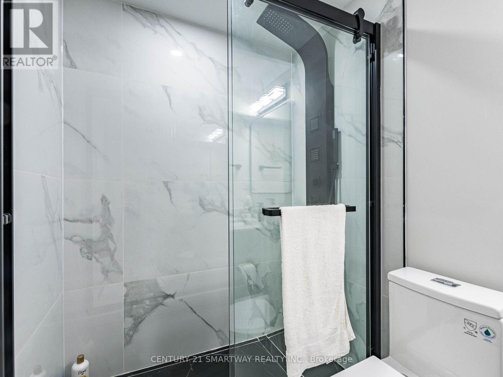 38 Bottlebrush Drive, Brampton, Ontario  L6R 2Z5 - Photo 44 - W12427010