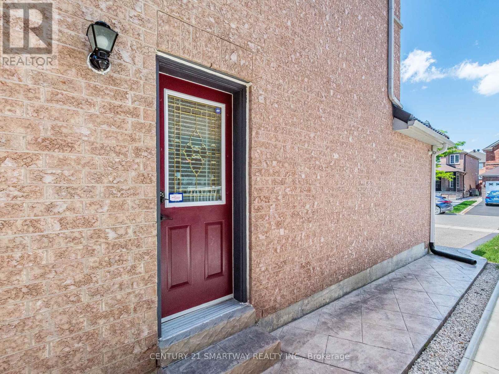 38 Bottlebrush Drive, Brampton, Ontario  L6R 2Z5 - Photo 50 - W12427010