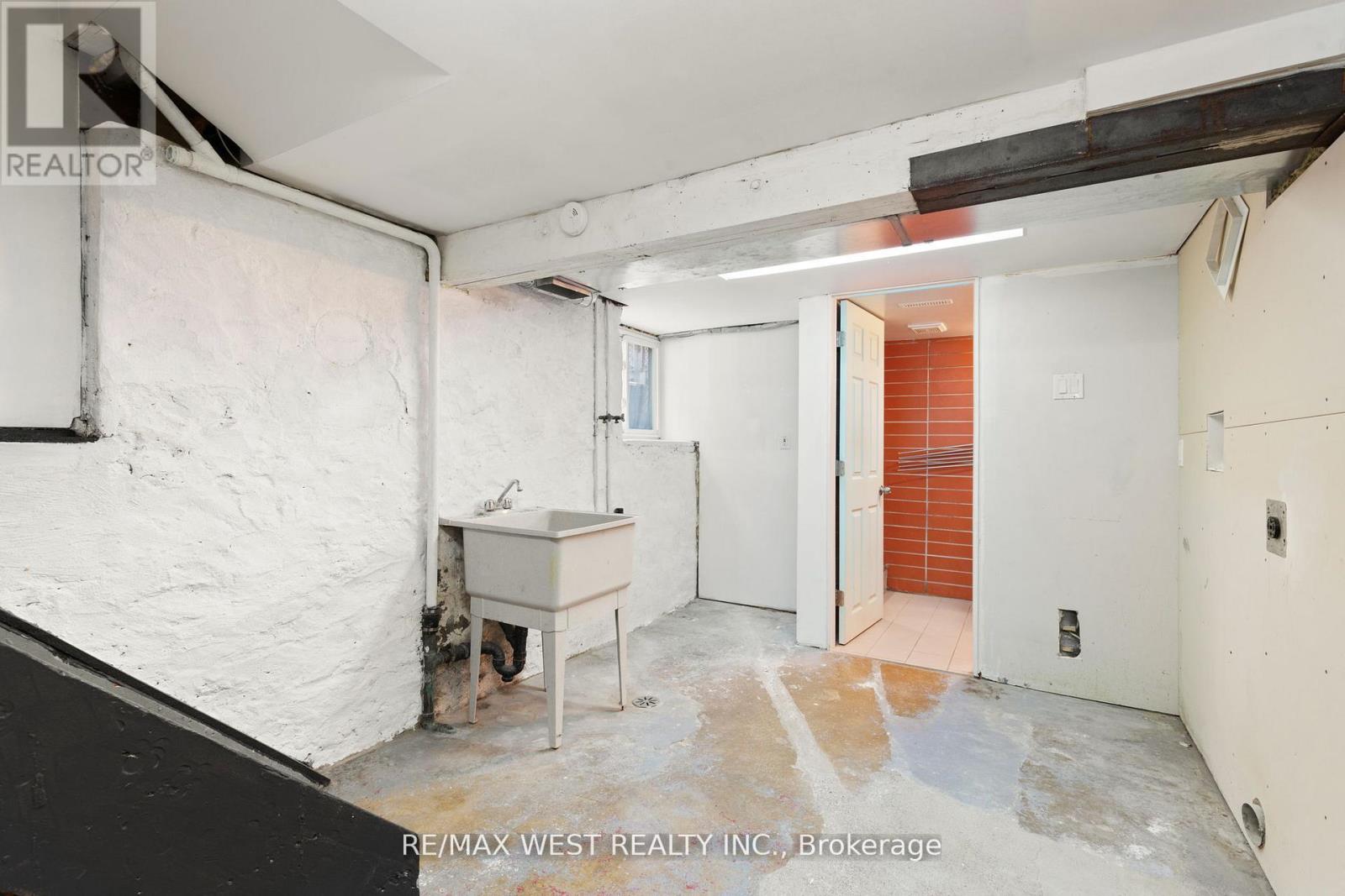 2317 Weston Road, Toronto, Ontario  M9N 1Z7 - Photo 22 - W12427017