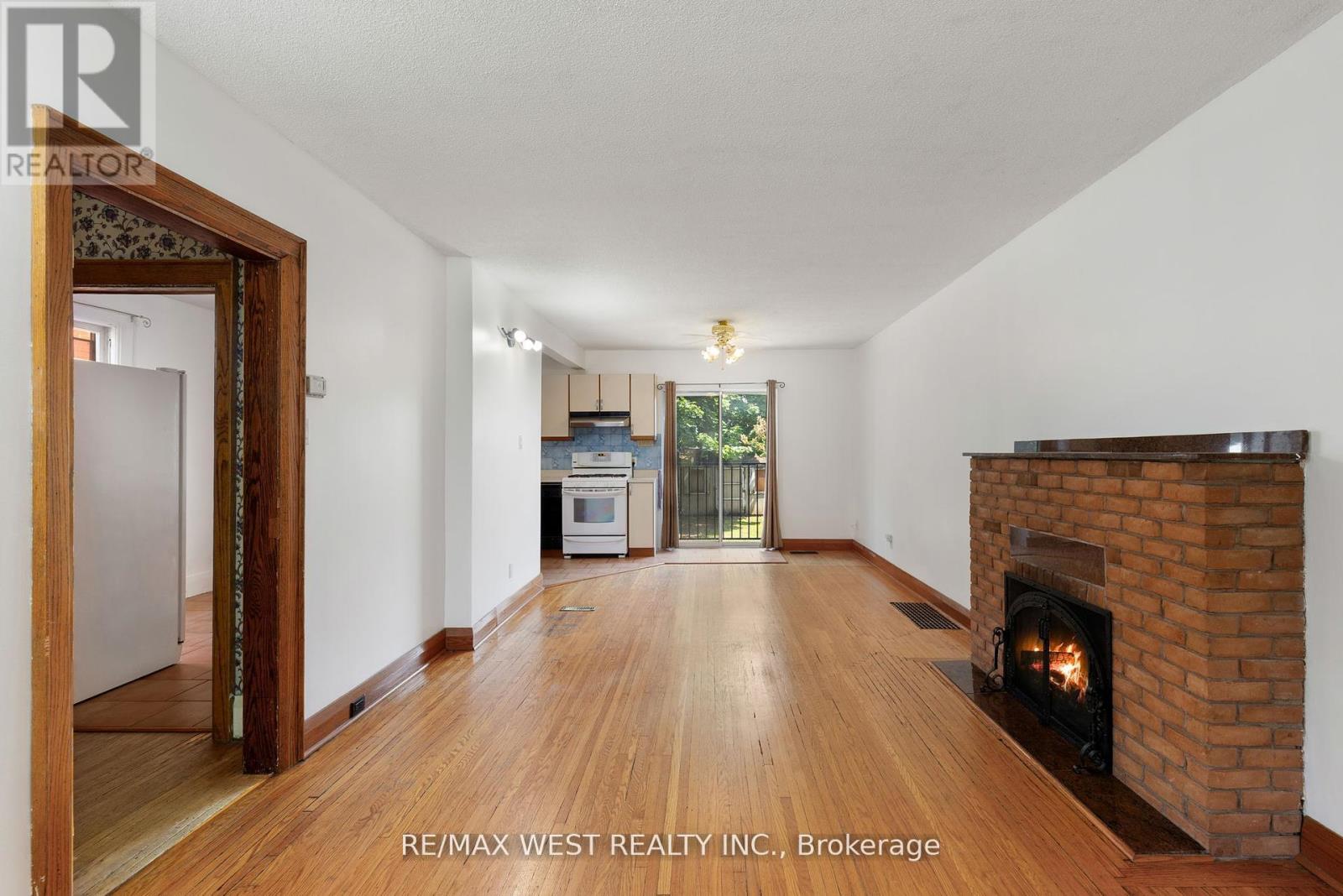 2317 Weston Road, Toronto, Ontario  M9N 1Z7 - Photo 4 - W12427017
