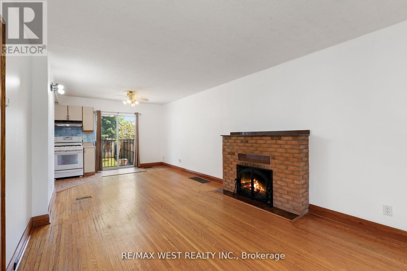 2317 Weston Road, Toronto, Ontario  M9N 1Z7 - Photo 8 - W12427017