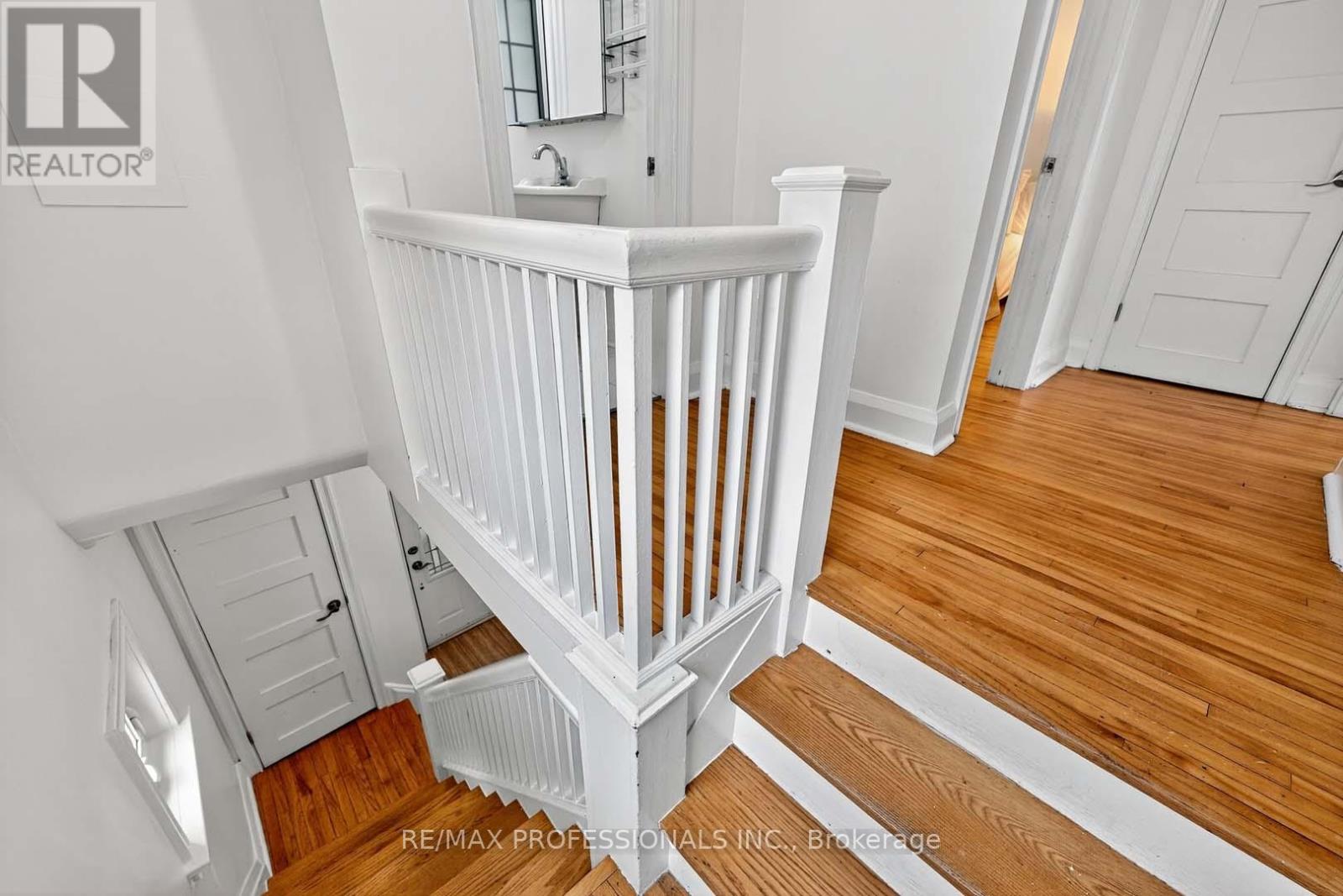 31 Nineteenth Street, Toronto, Ontario  M8V 3L4 - Photo 12 - W12427029