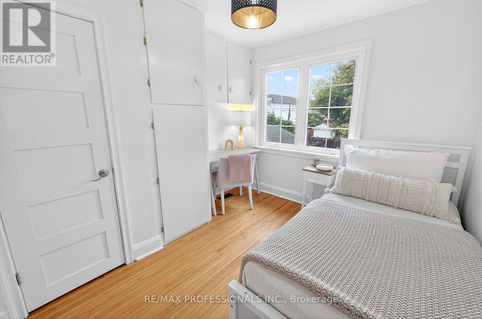 31 Nineteenth Street, Toronto, Ontario  M8V 3L4 - Photo 16 - W12427029