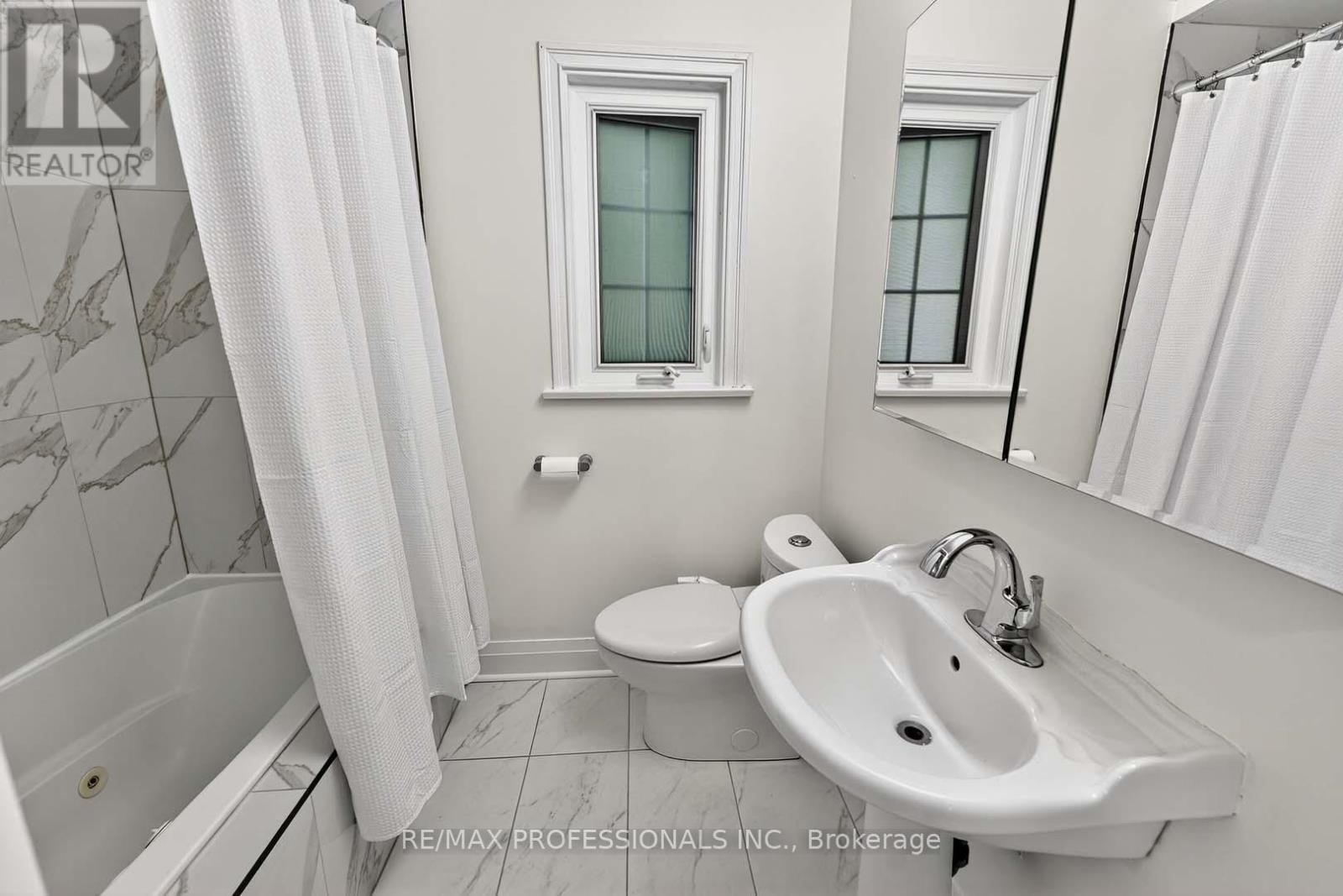 31 Nineteenth Street, Toronto, Ontario  M8V 3L4 - Photo 18 - W12427029