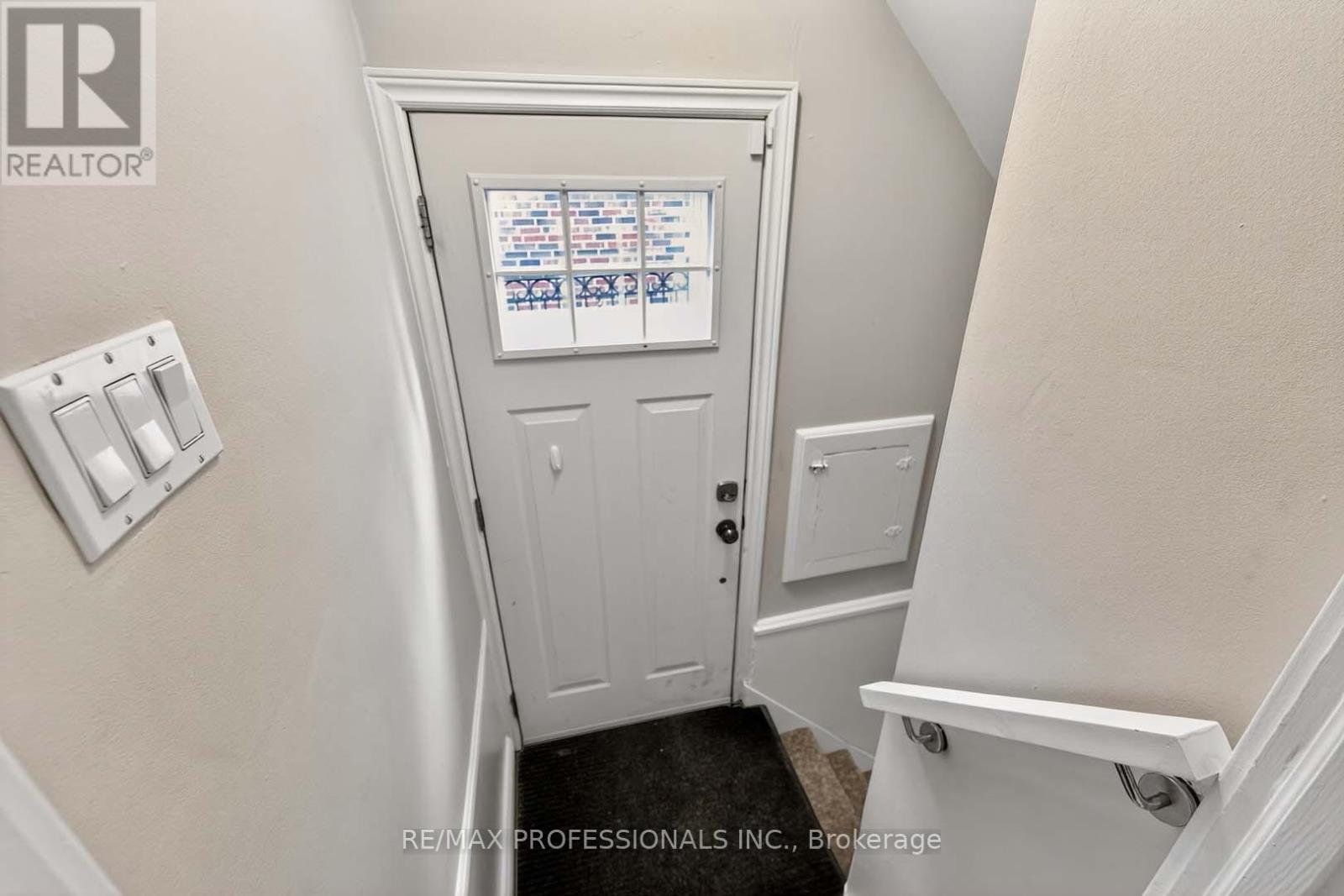 31 Nineteenth Street, Toronto, Ontario  M8V 3L4 - Photo 19 - W12427029