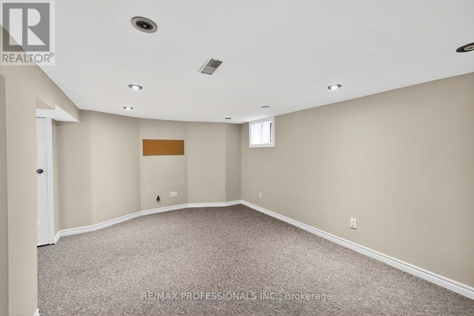31 Nineteenth Street, Toronto, Ontario  M8V 3L4 - Photo 21 - W12427029