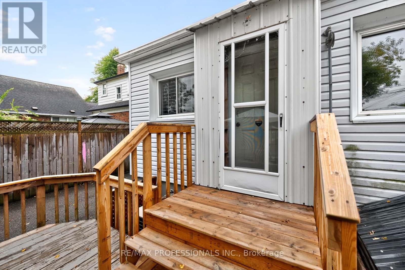 31 Nineteenth Street, Toronto, Ontario  M8V 3L4 - Photo 29 - W12427029
