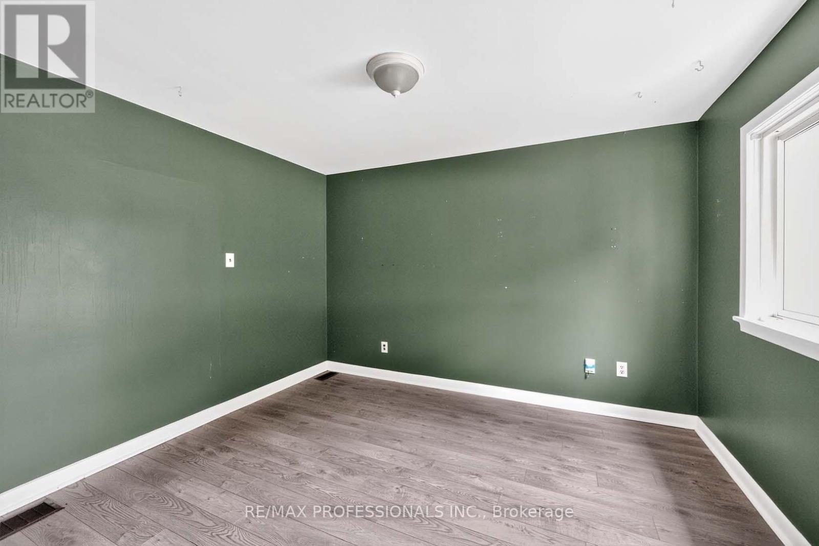31 Nineteenth Street, Toronto, Ontario  M8V 3L4 - Photo 30 - W12427029
