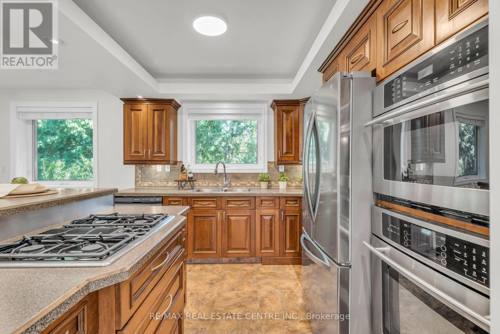 3 Stockman Crescent, Halton Hills, Ontario  L7G 1J5 - Photo 16 - W12427031