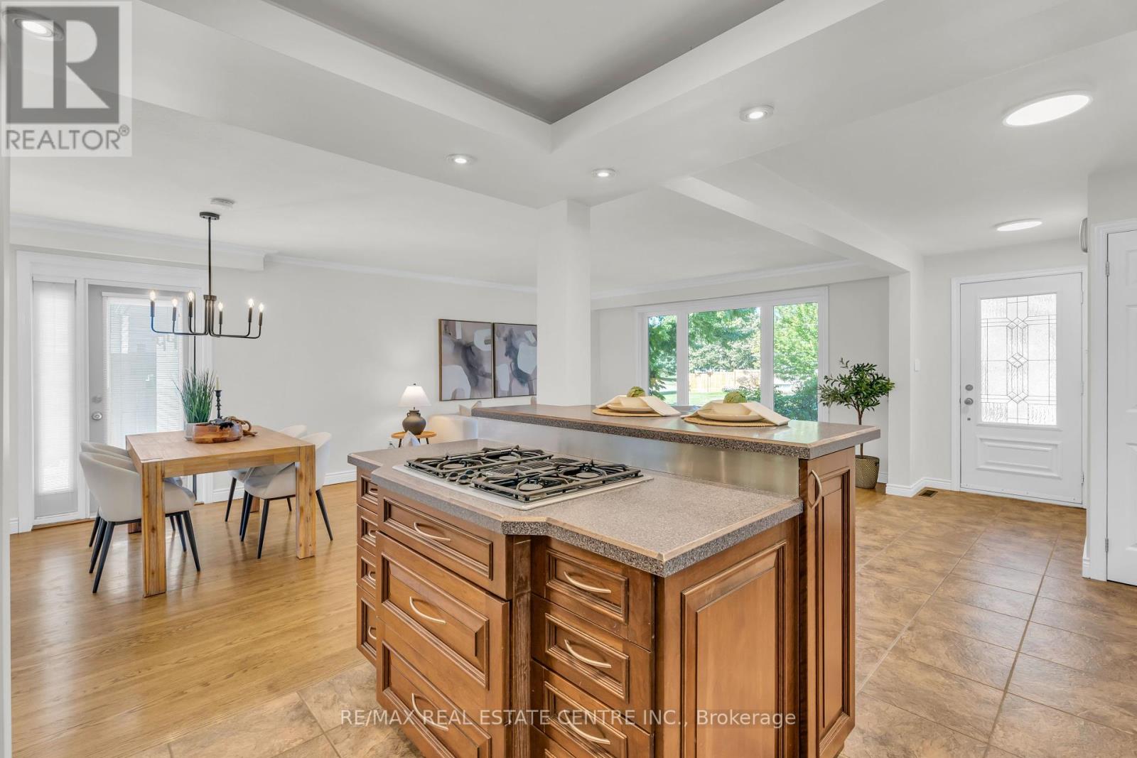3 Stockman Crescent, Halton Hills, Ontario  L7G 1J5 - Photo 18 - W12427031