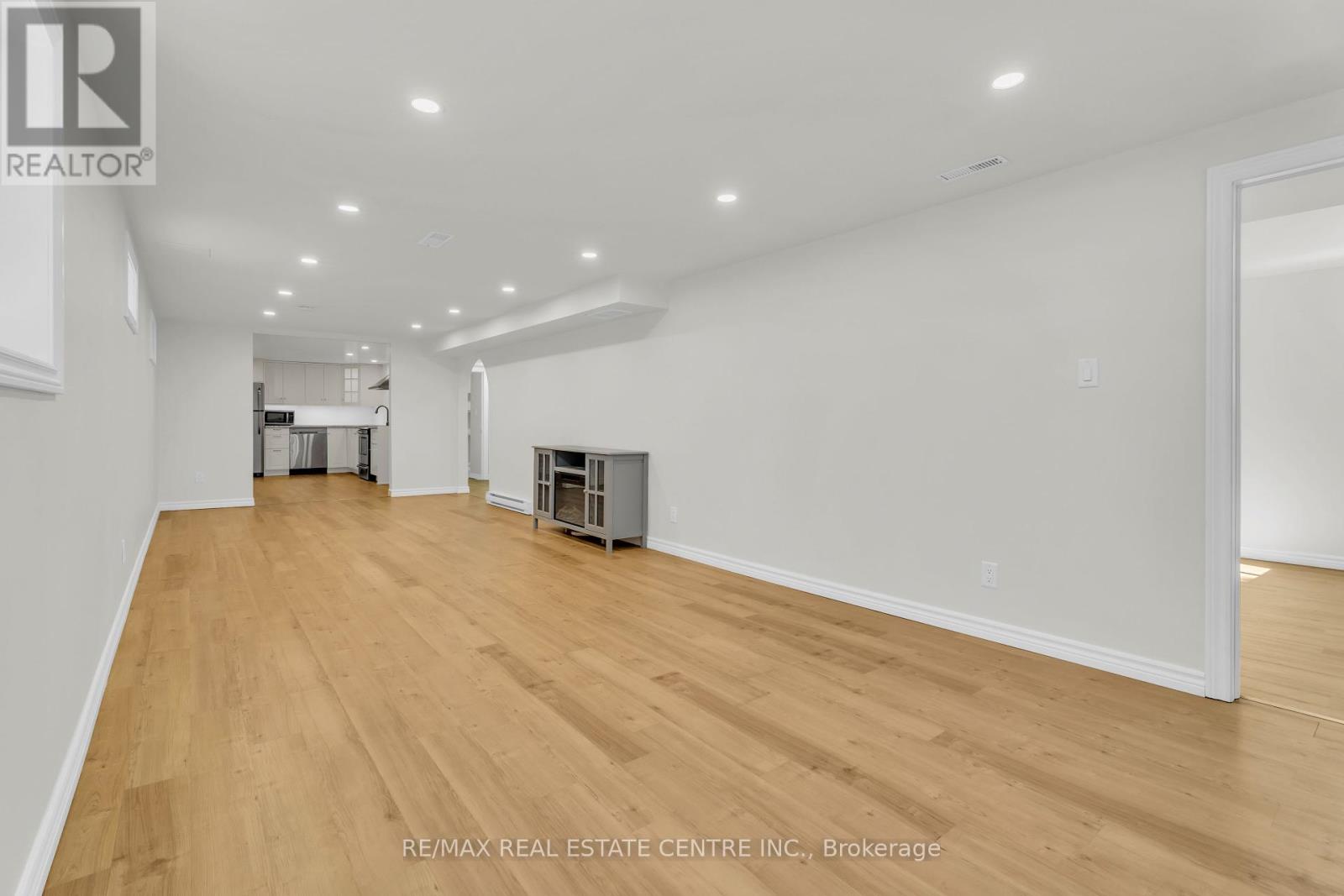 3 Stockman Crescent, Halton Hills, Ontario  L7G 1J5 - Photo 38 - W12427031
