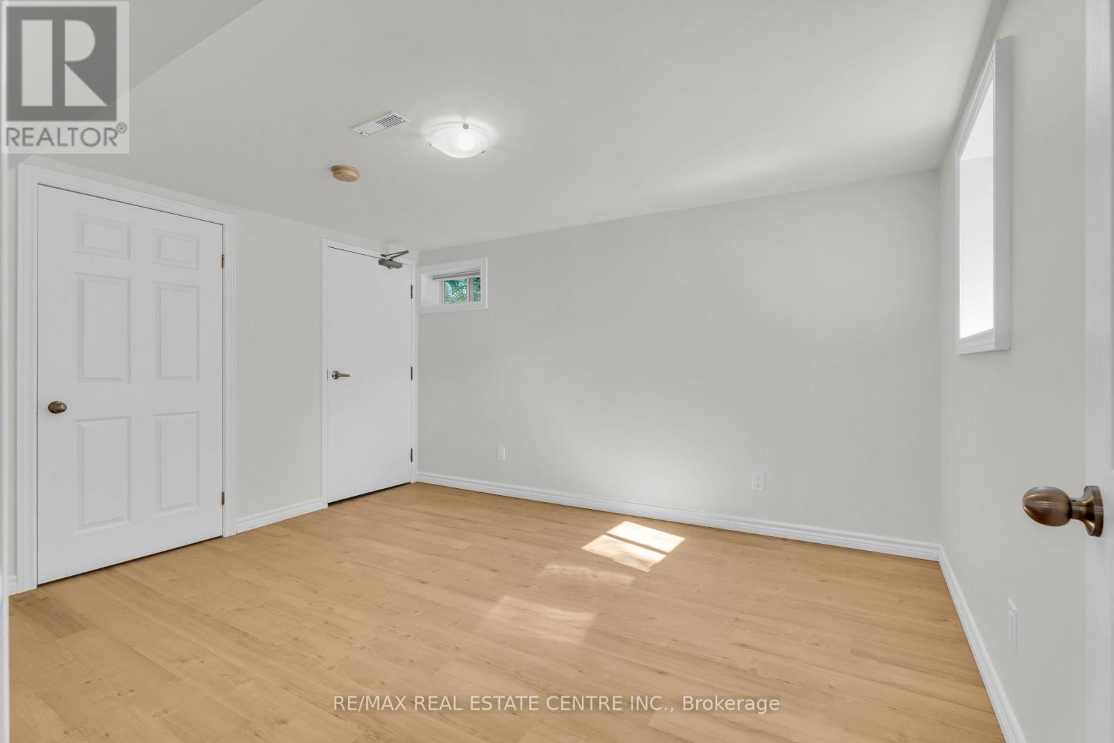 3 Stockman Crescent, Halton Hills, Ontario  L7G 1J5 - Photo 42 - W12427031