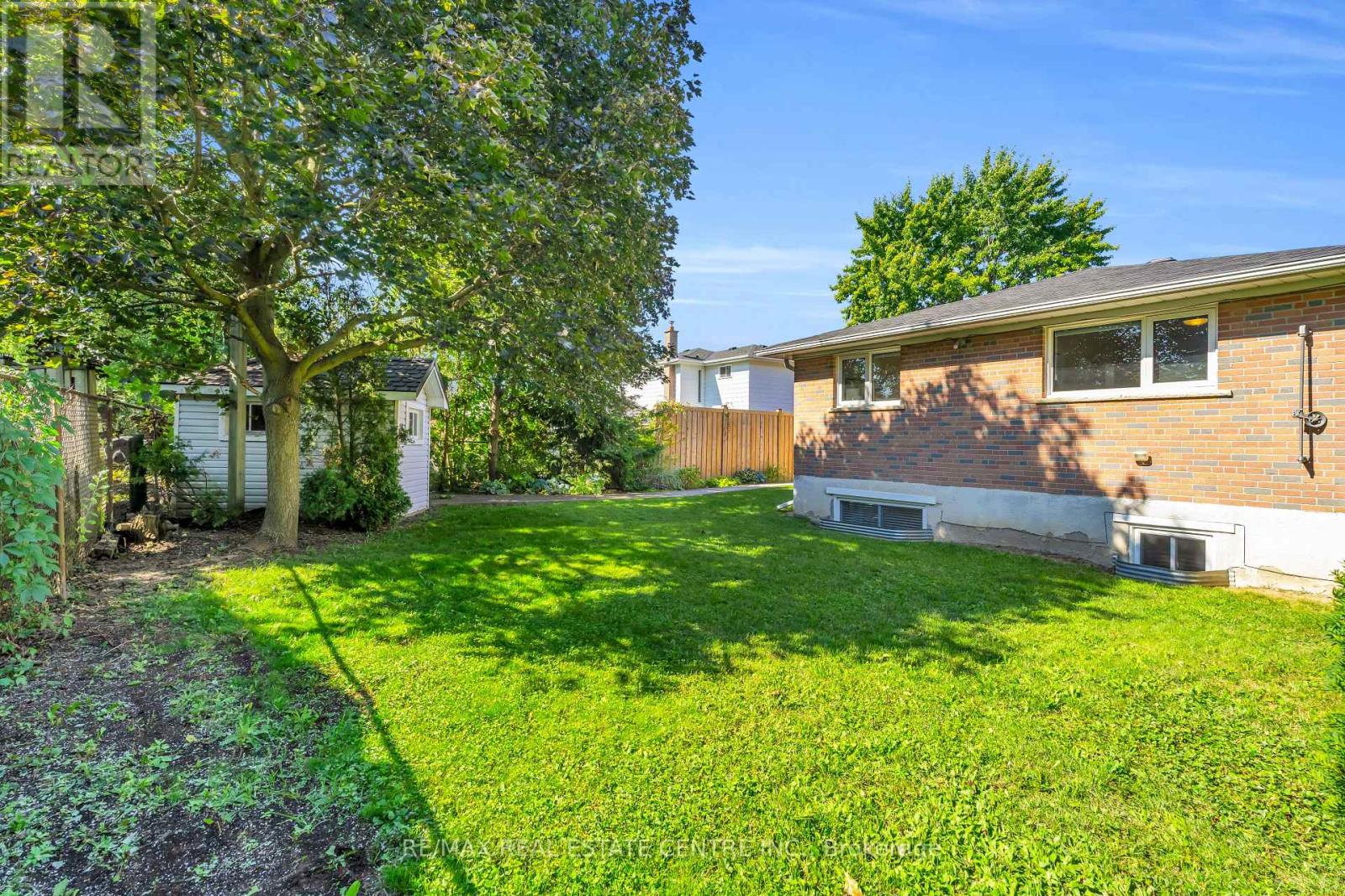 3 Stockman Crescent, Halton Hills, Ontario  L7G 1J5 - Photo 45 - W12427031