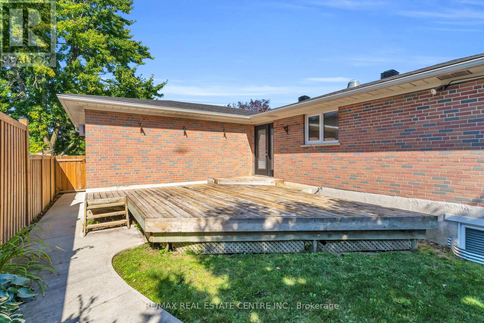 3 Stockman Crescent, Halton Hills, Ontario  L7G 1J5 - Photo 48 - W12427031