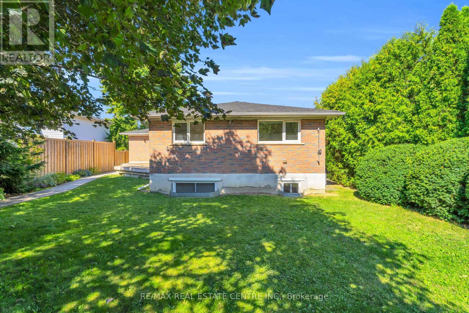 3 Stockman Crescent, Halton Hills, Ontario  L7G 1J5 - Photo 50 - W12427031