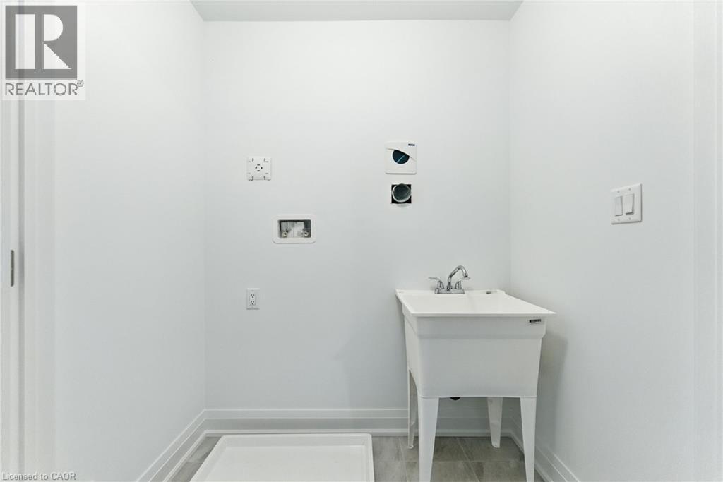 4 Clear Valley Lane, Mount Hope, Ontario  L0R 1W0 - Photo 38 - 40773609