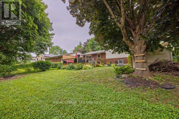17 Winding Way Crescent, London North, Ontario  N6G 3E8 - Photo 40 - X12427074