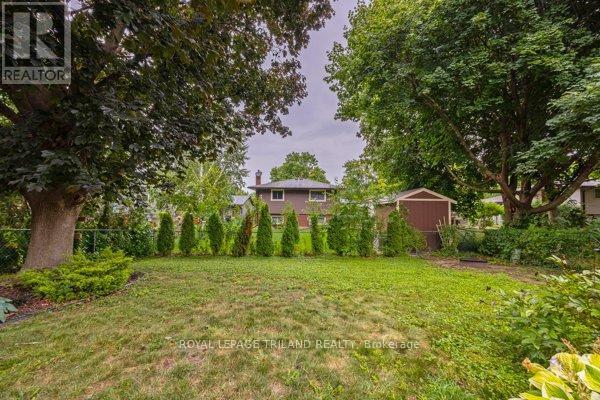 17 Winding Way Crescent, London North, Ontario  N6G 3E8 - Photo 42 - X12427074