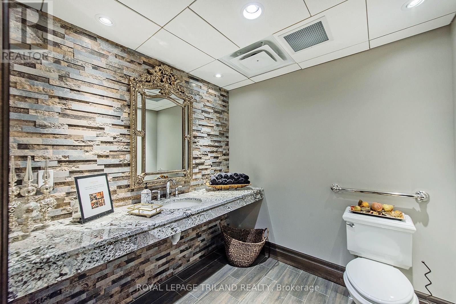 424 Waterloo Street, London East, Ontario  N6B 2P2 - Photo 21 - X12427087