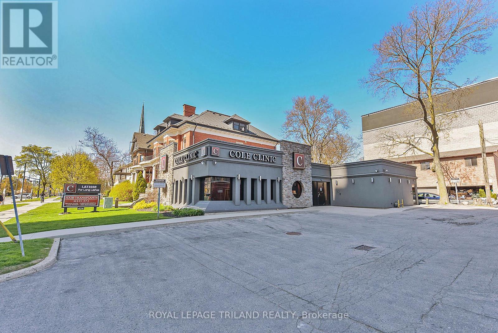 424 Waterloo Street, London East, Ontario  N6B 2P2 - Photo 4 - X12427087