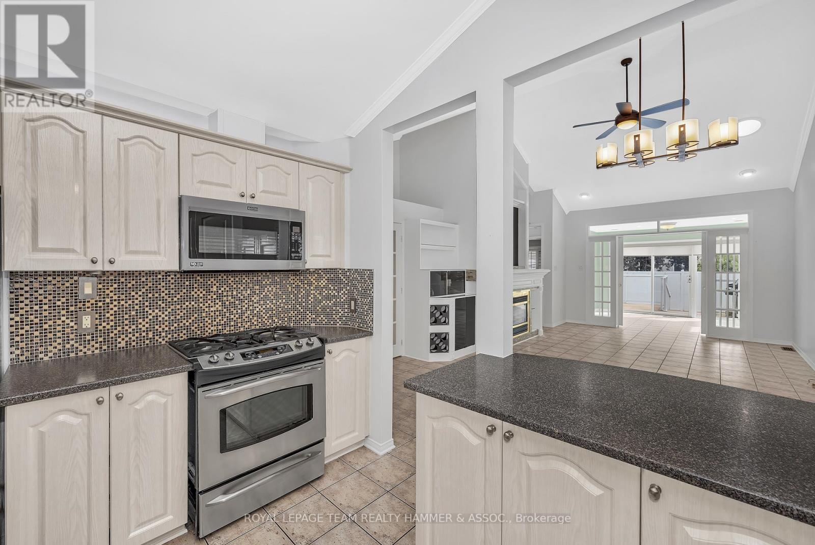 43 Settler's Ridge Way, Ottawa, Ontario  K2J 4V2 - Photo 4 - X12427131