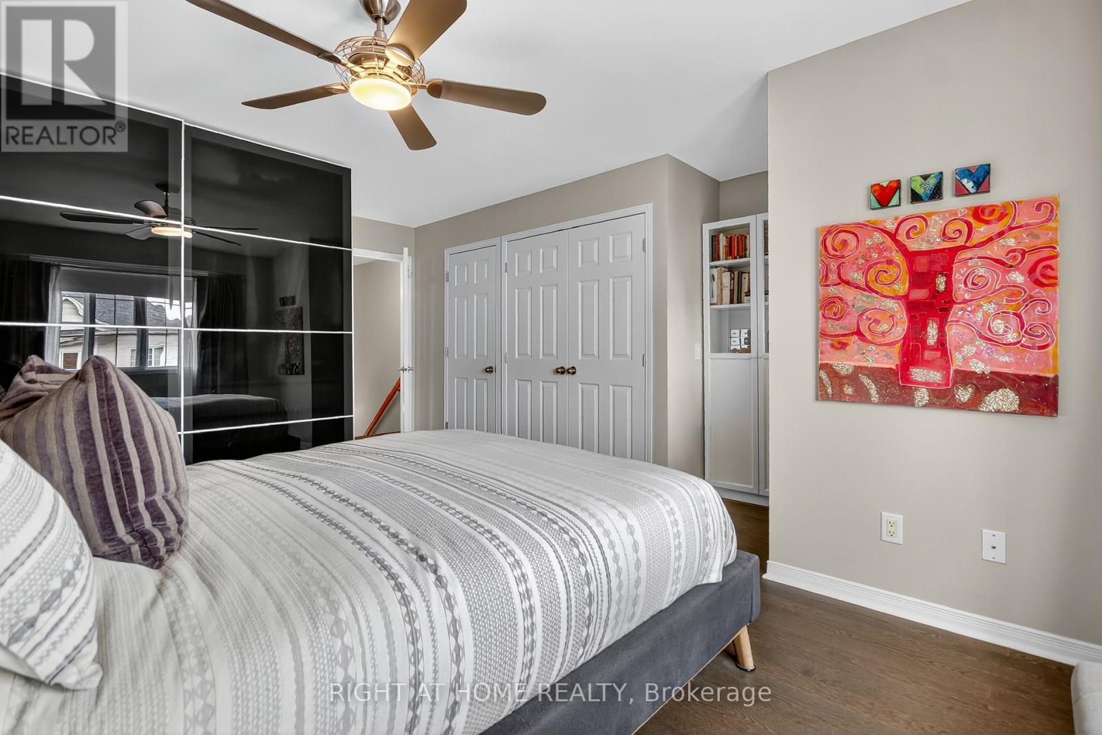 24 Manhattan Crescent, Ottawa, Ontario  K2C 4B4 - Photo 19 - X12427136