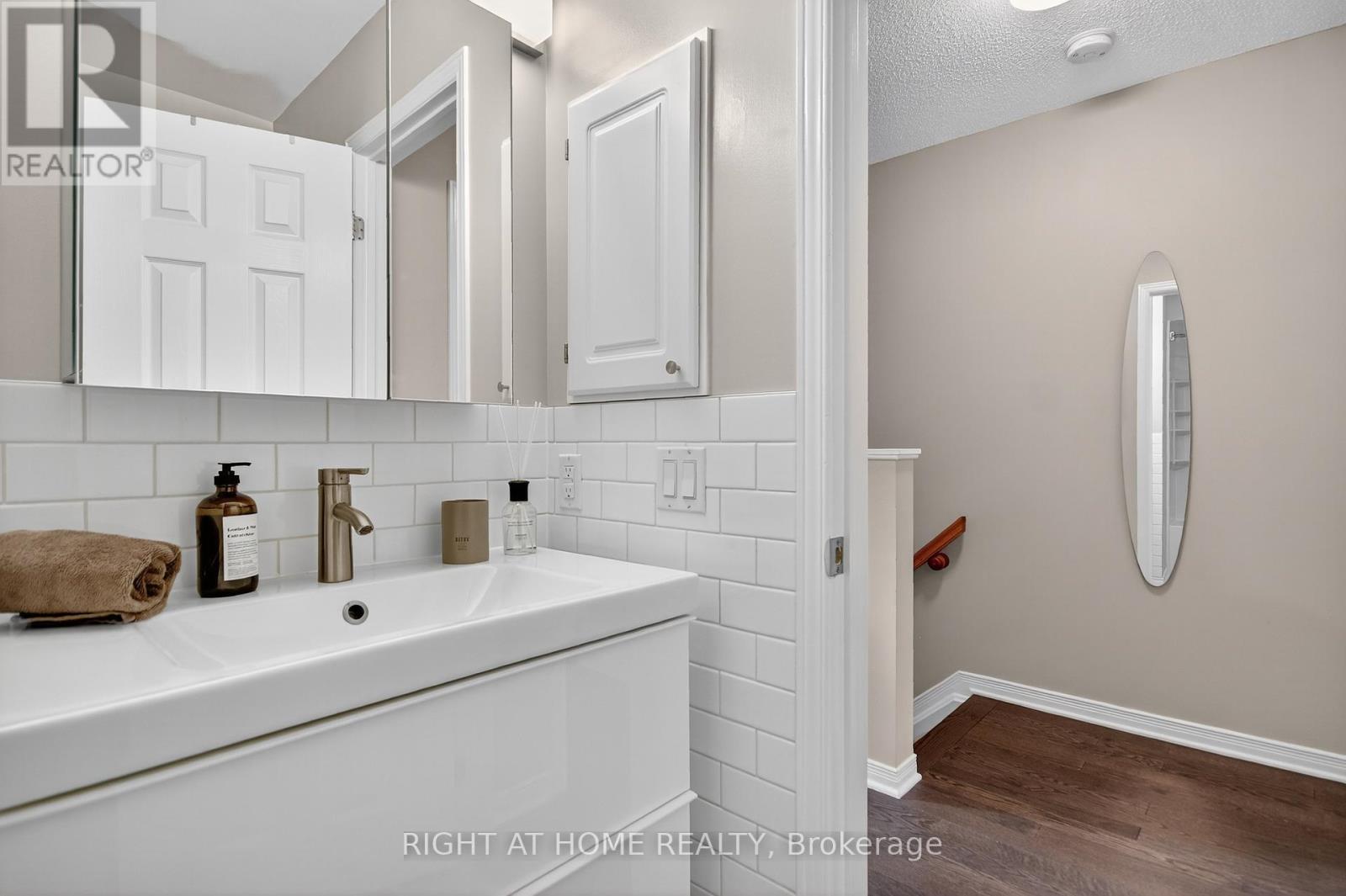 24 Manhattan Crescent, Ottawa, Ontario  K2C 4B4 - Photo 24 - X12427136