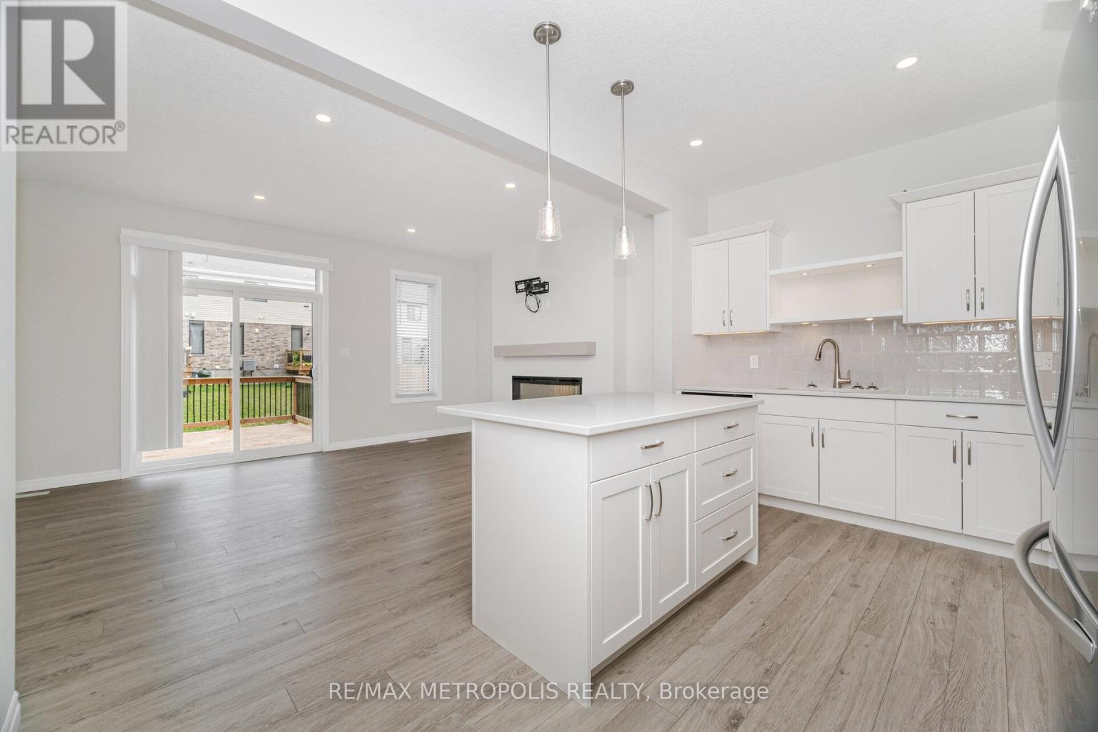 28 Keba Crescent, Tillsonburg, Ontario  N4G 0K7 - Photo 13 - X12426938